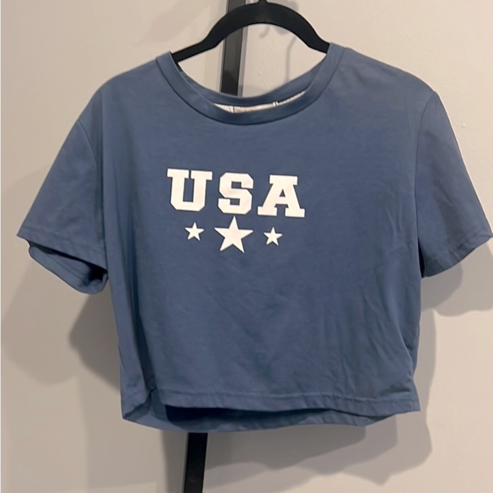 ROMWE Cropped T-Shirt Size L